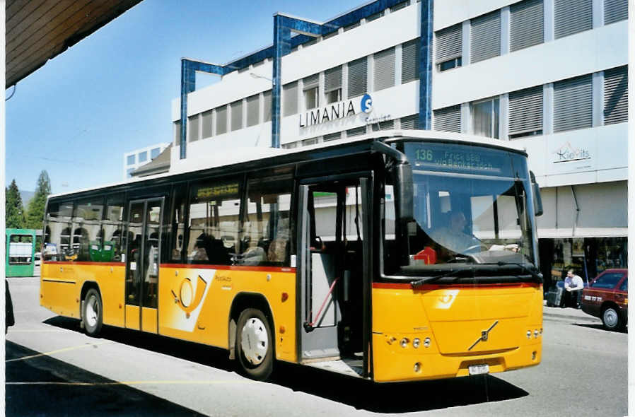 (094'022) - Brem, W�lflinswil - AG 8195 - Volvo (ex Peter, Pfaffnau) am 14. April 2007 beim Bahnhof Aarau