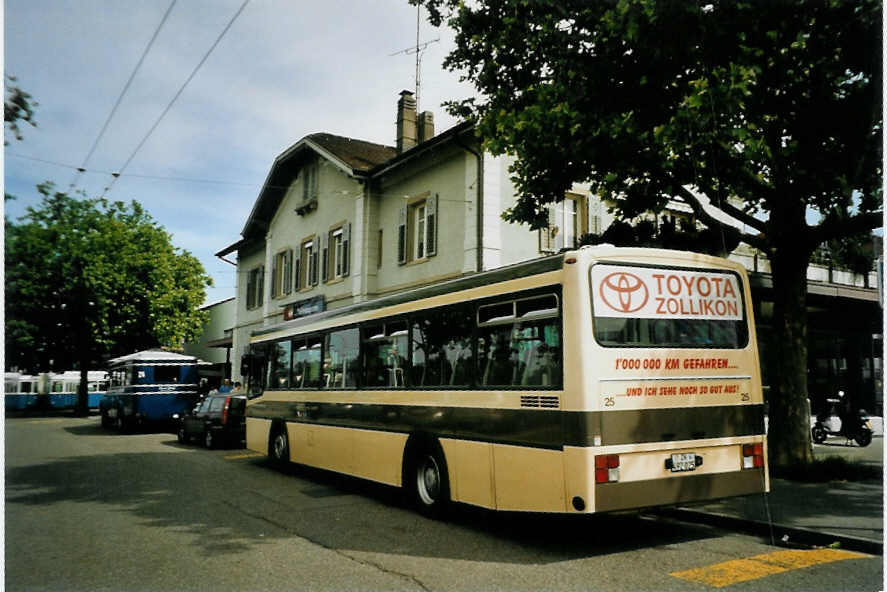 (094'620) - AZZK Zollikon - Nr. 25/ZH 492'025 - Mercedes/R&J am 26. Mai 2007 beim Bahnhof Z�rich-Tiefenbrunnen