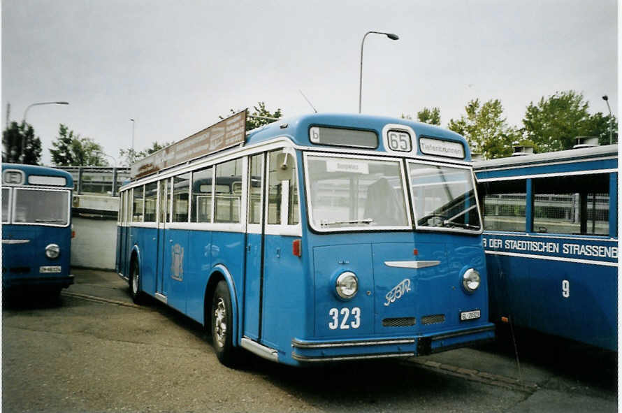 (094'628) - Biegger, Uster - Nr. 3/GL 20'323 - FBW/T�scher (ex DFB Andermatt; ex VBZ Z�rich Nr. 323) am 26. Mai 2007 beim Bahnhof Z�rich-Tiefenbrunnen