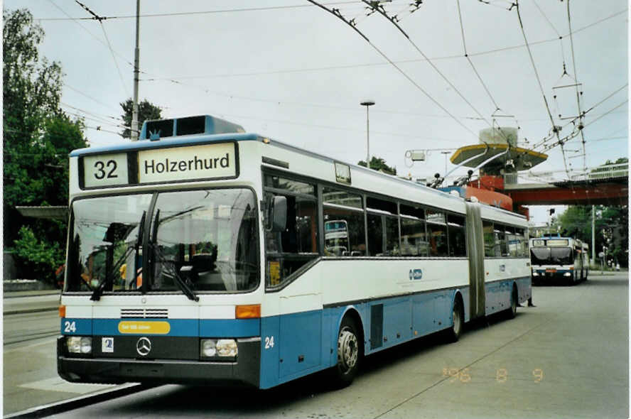 (094'708) - VBZ Z�rich - Nr. 24 - Mercedes Gelenktrolleybus am 26. Mai 2007 in Z�rich, Bucheggplatz