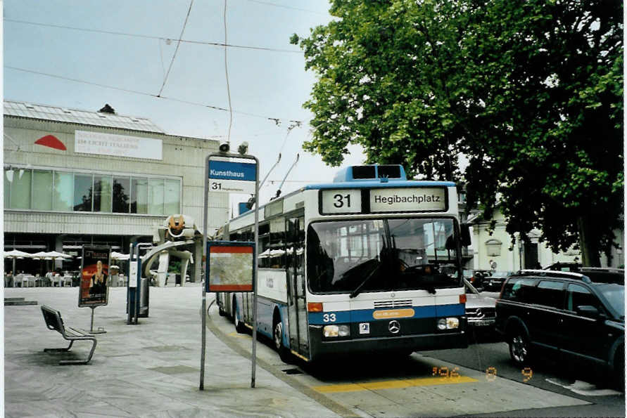 (094'725) - VBZ Z�rich - Nr. 33 - Mercedes Gelenktrolleybus am 26. Mai 2007 in Z�rich, Kunsthaus