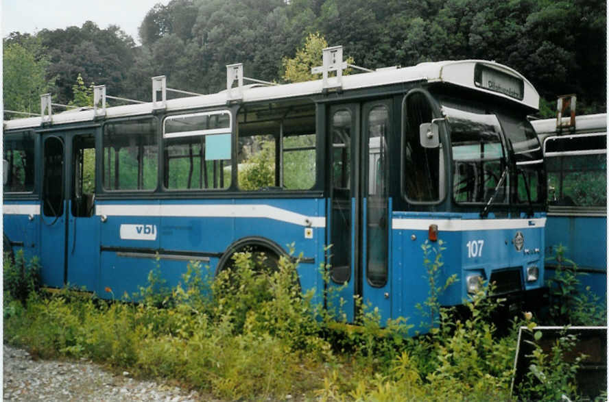(095'215) - VBL Luzern - Nr. 107 - Volvo/Hess am 2. Juni 2007 in N�fels (Teilaufnahme)
