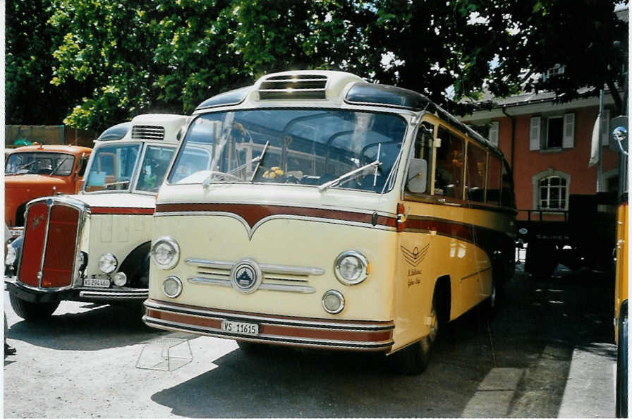 (095'617) - Ballestraz, Gr�ne - VS 11'615 - Saurer/Saurer (ex Girardet, Yverdon) am 23. Juni 2007 in Aigle, Saurertreffen