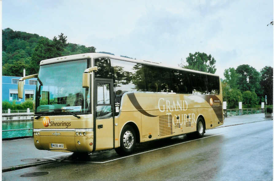 (097'531) - Aus England: Shearings, Wigan - Nr. 802/MX06 AKO - Van Hool am 21. August 2007 bei der Schiffl�ndte Thun