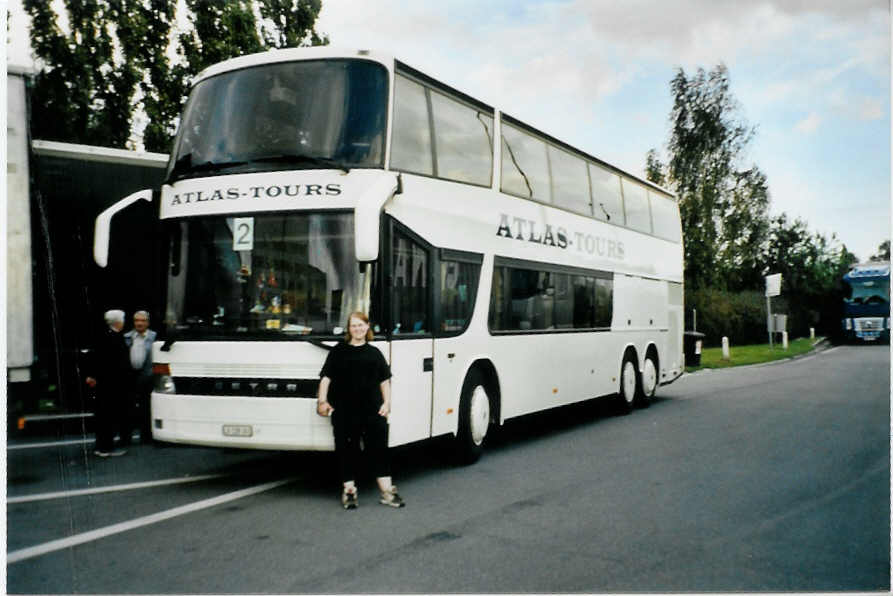 (098'922) - Aus der Schweiz: Atlas-Tours, Rothenburg - LU 128'161 - Setra am 24. September 2007 in Waarloos, Autobahnrastst�tte