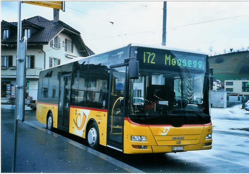 (101'804) - RBS Worblaufen - Nr. 217/BE 461'217 - MAN/G�ppel am 10. Dezember 2007 beim Bahnhof Worb Dorf
