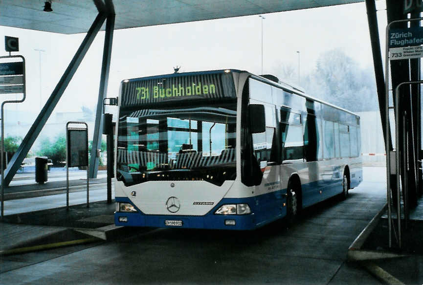 (102'224) - Maag, Kloten - Nr. 32/ZH 590'932 - Mercedes am 23. Dezember 2007 in Z�rich, Flughafen