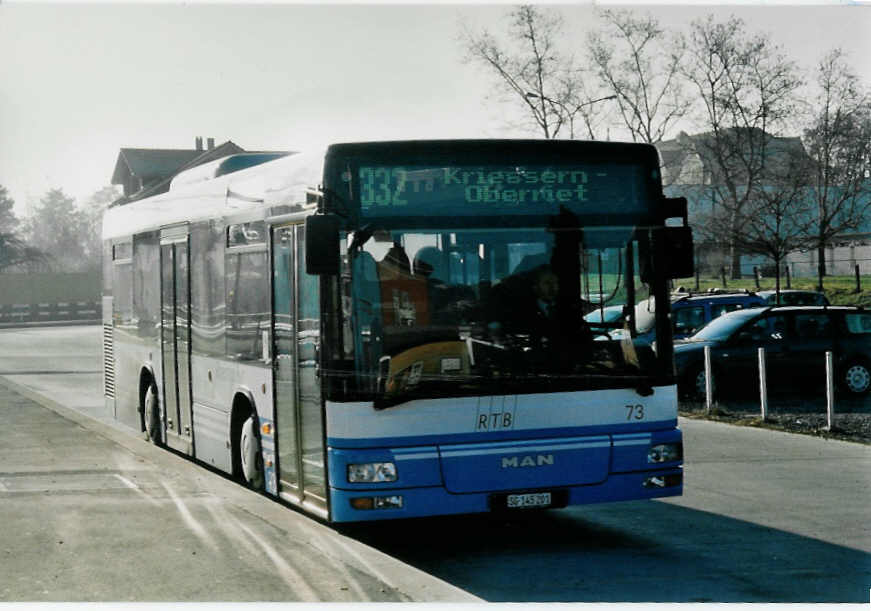 (102'627) - RTB Altst�tten - Nr. 73/SG 145'201 - MAN am 29. Dezember 2007 beim Bahnhof Altst�tten