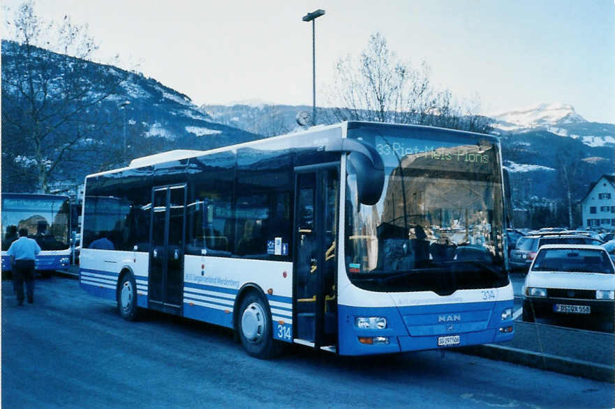 (102'634) - BSW Sargans - Nr. 314/SG 297'506 - MAN/G�ppel am 29. Dezember 2007 beim Bahnhof Sargans