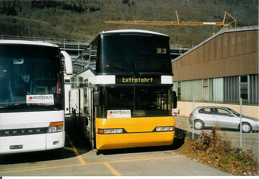 (104'212) - PostAuto Graub�nden - Neoplan (ex P 27'900) am 16. Februar 2008 in Biel, Rattinbus