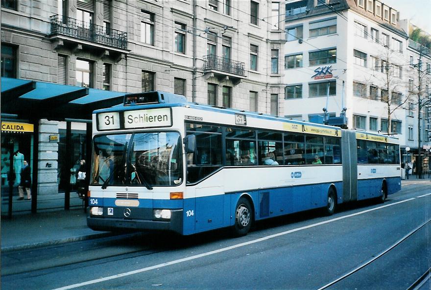 (104'402) - VBZ Z�rich - Nr. 104 - Mercedes Gelenktrolleybus am 19. Februar 2008 in Z�rich, L�wenplatz