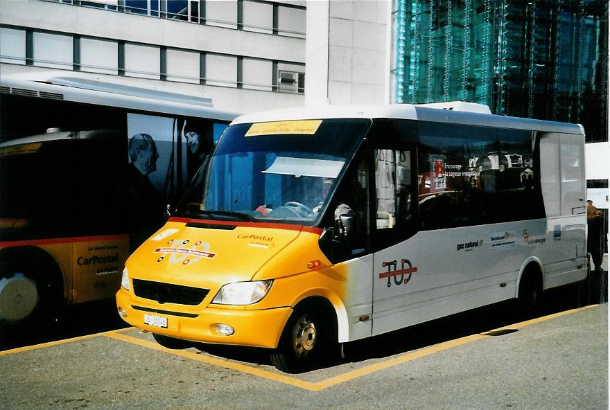 (104'507) - CarPostal Ouest - Nr. 1/JU 31'046 - Mercedes am 20. Februar 2008 beim Bahnhof Del�mont
