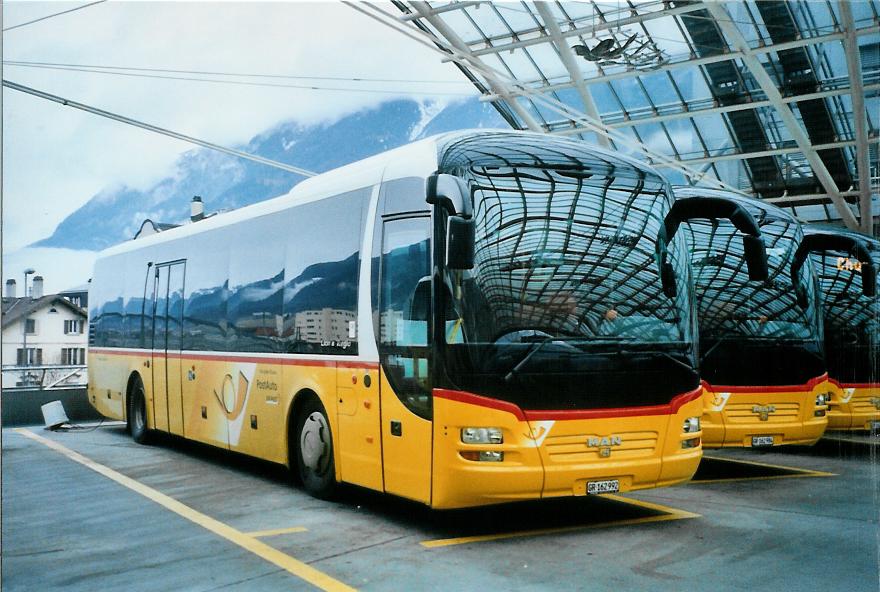 (104'719) - PostAuto Graub�nden - GR 162'992 - MAN am 1. M�rz 2008 in Chur, Postautostation