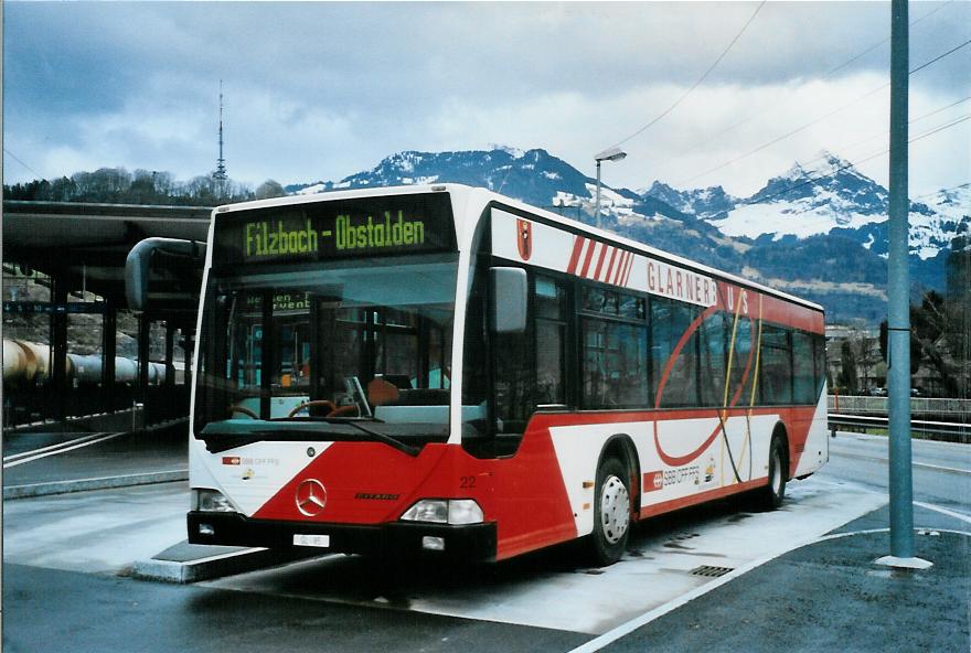 (104'823) - Niederer, Filzbach - Nr. 22/GL 95 - Mercedes am 1. M�rz 2008 beim Bahnhof Ziegelbr�cke