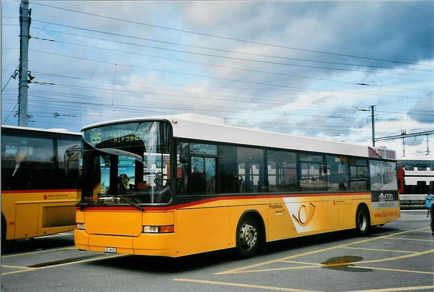 (104'907) - Schuler, Feusisberg - SZ 69'121 - Volvo/Hess am 1. M�rz 2008 beim Bahnhof Pf�ffikon