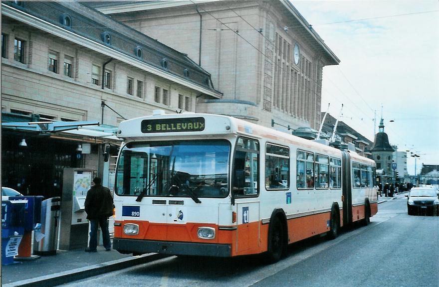(105'226) - TL Lausanne - Nr. 890 - Saurer/Hess Gelenktrolleybus (ex TPG Gen�ve Nr. 656) am 15. M�rz 2008 beim Bahnhof Lausanne