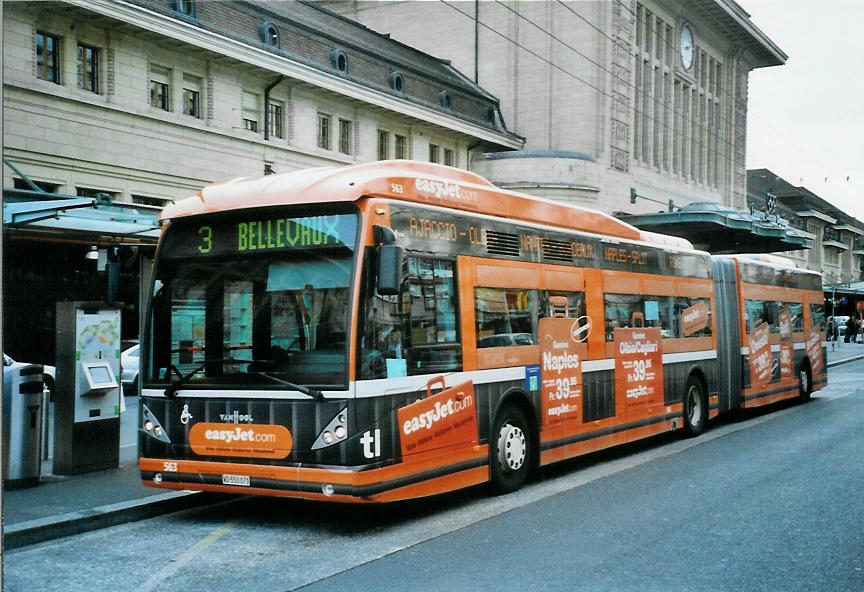 (105'305) - TL Lausanne - Nr. 563/VD 550'071 - Van Hool am 15. M�rz 2008 beim Bahnhof Lausanne
