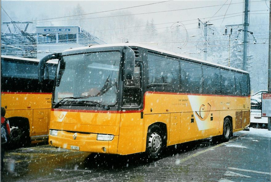 (105'536) - TMR Martigny - VS 1253 - Renault am 21. M�rz 2008 beim Bahnhof Le Ch�ble