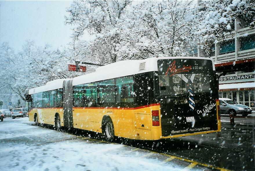 (105'618) - Buchard, Leytron - Nr. 150/VS 104'344 - Volvo am 21. M�rz 2008 beim Bahnhof Sion
