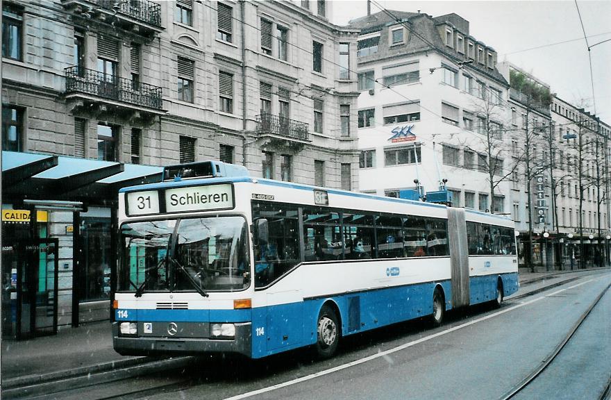 (105'733) - VBZ Z�rich - Nr. 114 - Mercedes Gelenktrolleybus am 23. M�rz 2008 in Z�rich, L�wenplatz