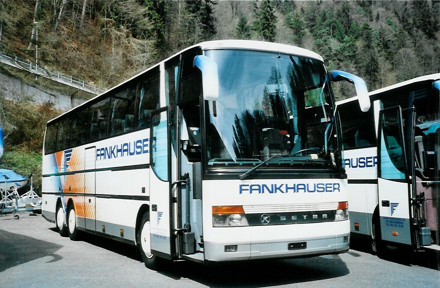 (106'024) - Fankhauser, Sigriswil - Setra am 30. M�rz 2008 in Gunten, Garage