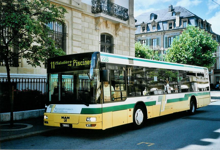 (109'835) - TN Neuch�tel - Nr. 228/NE 111'228 - MAN am 2. August 2008 in Neuch�tel, Place Pury