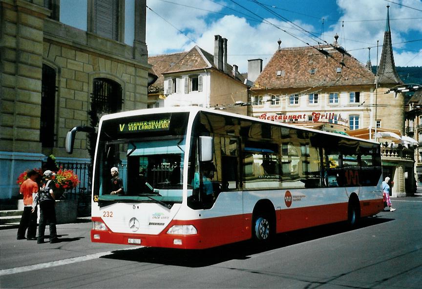 (109'913) - VR La Chaux-de-Fonds - Nr. 232/NE 20'232 - Mercedes am 2. August 2008 in Neuch�tel, Place Pury