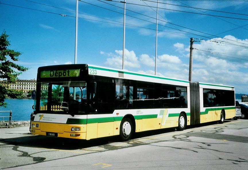(109'918) - TN Neuch�tel - Nr. 233/NE 25'733 - MAN am 2. August 2008 in Neuch�tel, D�p�t