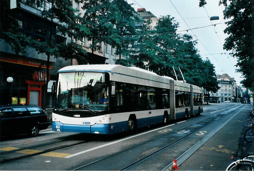 (110'212) - VBZ Z�rich - Nr. 63 - Hess/Hess Doppelgelenktrolleybus am 16. August 2008 in Z�rich, L�wenstrasse