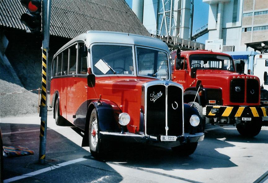 (110'624) - S�tterlin, Sch�nenbuch- BL 7211 - Saurer/Gangloff (ex Geiger, Adelboden Nr. 11; ex P 23'100; ex P 2153) am 30. August 2008 in Niederbipp, Saurertreffen