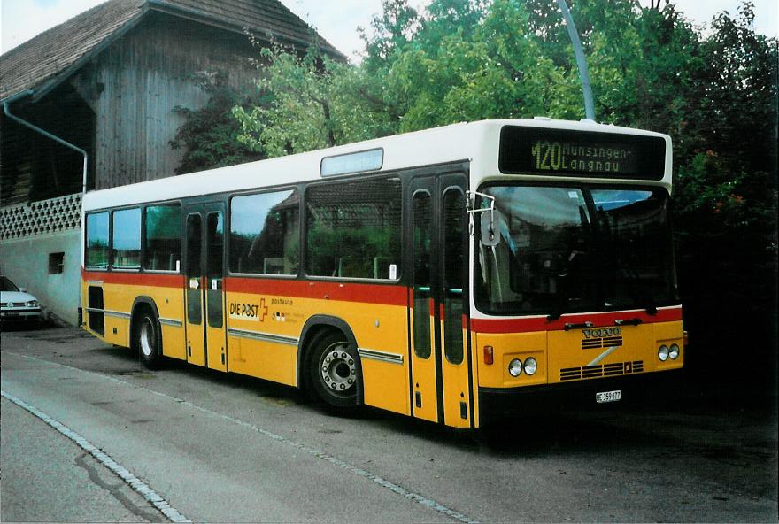 (110'826) - Lengacher, M�nsingen - Nr. 5/BE 359'077 - Volvo/R&J (ex Steiner, Ortschwaben Nr. 12) am 7. September 2008 in Kirchdorf, Garage