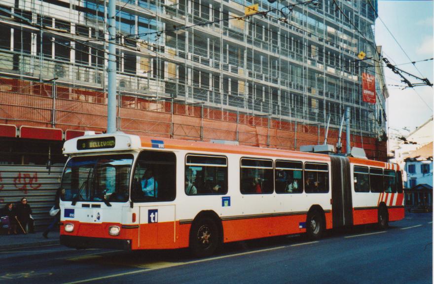(113'127) - TL Lausanne - Nr. 890 - Saurer/Hess Gelenktrolleybus (ex TPG Gen�ve Nr. 656) am 22. Dezember 2008 in Lausanne, Rue Neuve