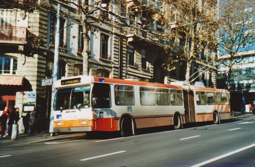 (113'137) - TL Lausanne - Nr. 887 - Saurer/Hess Gelenktrolleybus (ex TPG Gen�ve Nr. 658) am 22. Dezember 2008 in Lausanne, Georgette