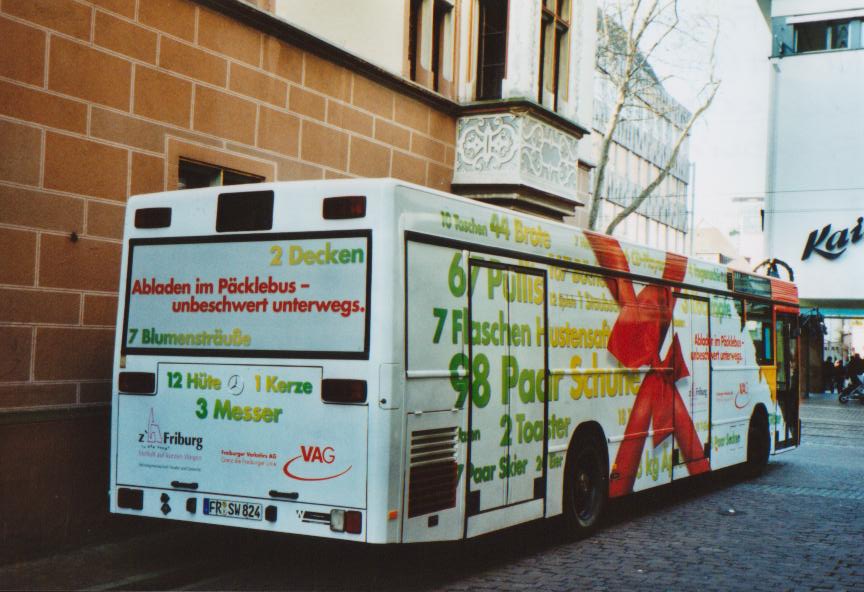 (113'519) - VAG Freiburg - Nr. 824/FR-SW 824 - Mercedes P�cklebus am 3. Januar 2009 in Freiburg, Engelstrasse