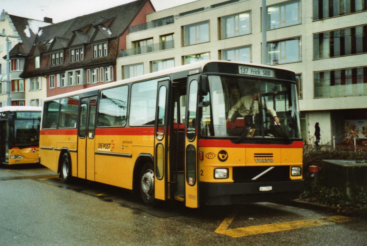 (114'430) - Br�ndli, Elfingen - Nr. 2/AG 17'892 - Volvo/Hess am 17. Februar 2009 beim Bahnhof Brugg