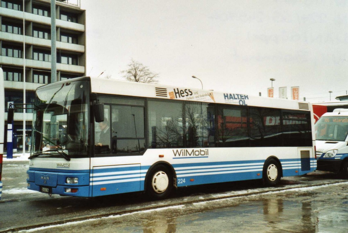 (114'514) - WilMobil, Weil - Nr. 224/SG 245'704 - MAN/G�ppel (ex Wick, Wil Nr. 4) am 18. Februar 2009 beim Bahnhof Wil