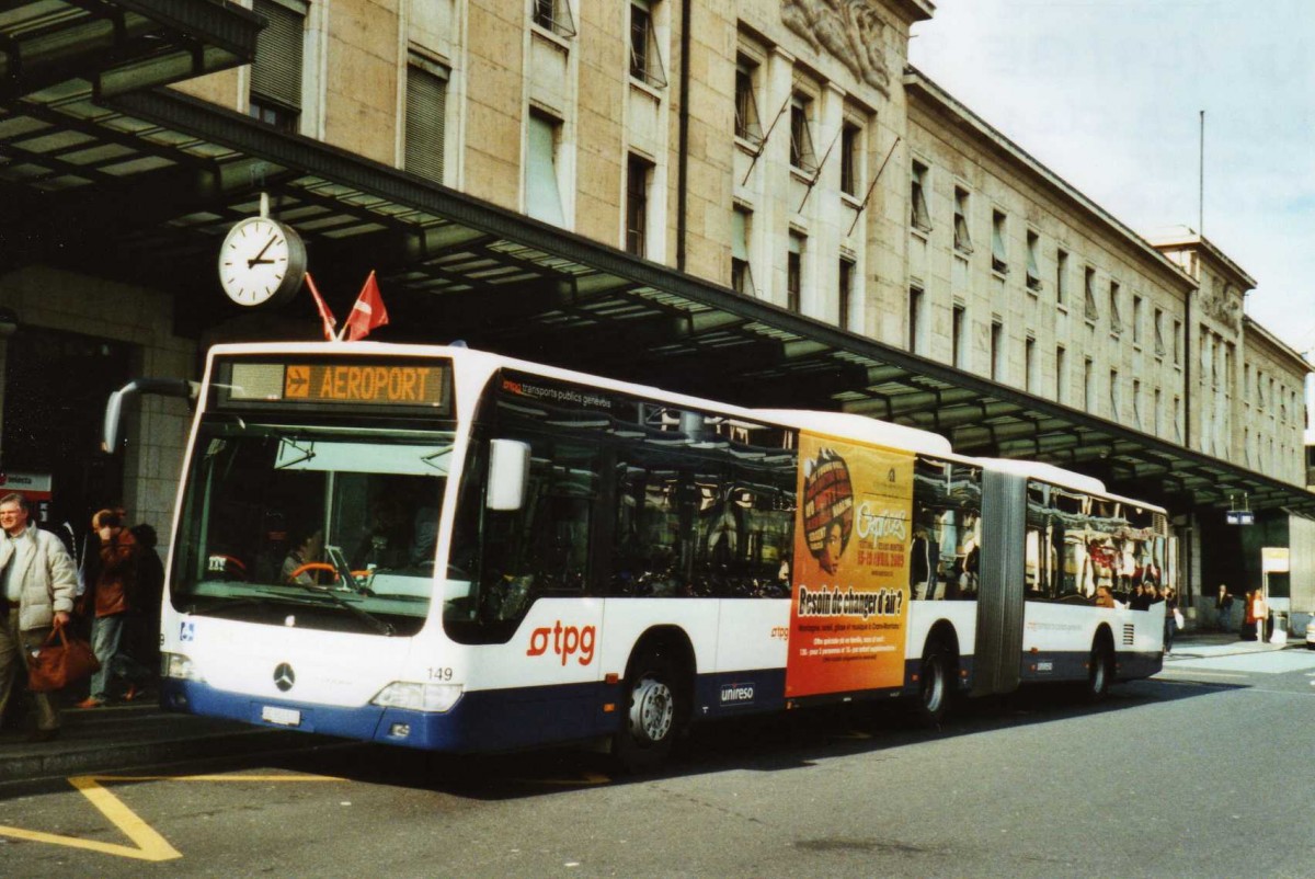 (115'002) - TPG Gen�ve - Nr. 149/GE 960'533 - Mercedes am 8. M�rz 2009 beim Bahnhof Gen�ve