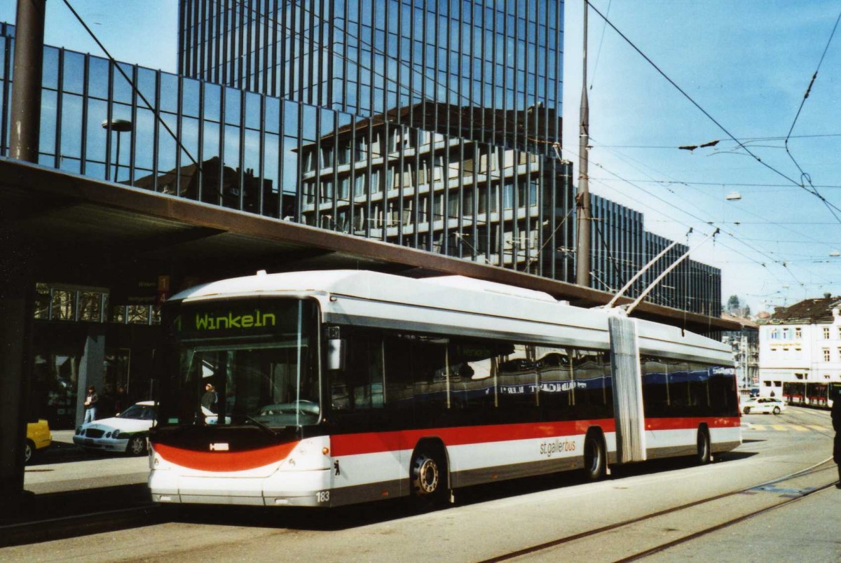 (115'417) - St. Gallerbus, St. Gallen - Nr. 183 - Hess/Hess Gelenktrolleybus am 18. M�rz 2009 beim Bahnhof St. Gallen