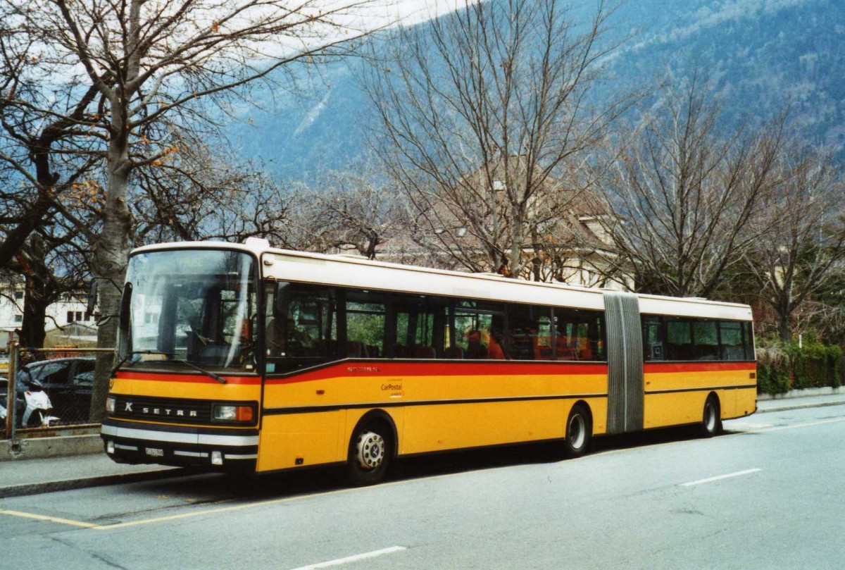 (115'619) - PostAuto Wallis - Nr. 12/VS 241'998 - Setra (ex P 27'802) am 30. M�rz 2009 beim Bahnhof Martigny
