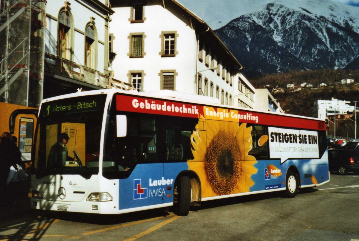(115'722) - PostAuto Wallis - VS 241'960 - Mercedes am 30. M�rz 2009 beim Bahnhof Brig
