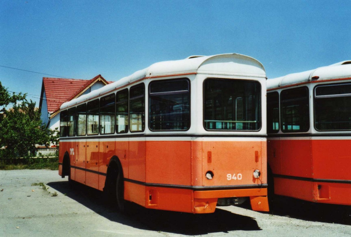 (116'918) - Aus der Schweiz: TL Lausanne - Nr. 940 - Moser/Eggli-Mischler Personenanh�nger am 27. Mai 2009 in Sibiu, Depot Tursib