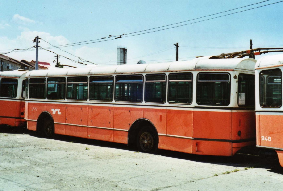 (116'924) - Tursib, Sibiu - Nr. 244' - Moser/Eggli-Mischler Personenanh�nger (ex TL Lausanne Nr. 935) am 27. Mai 2009 in Sibiu, Depot