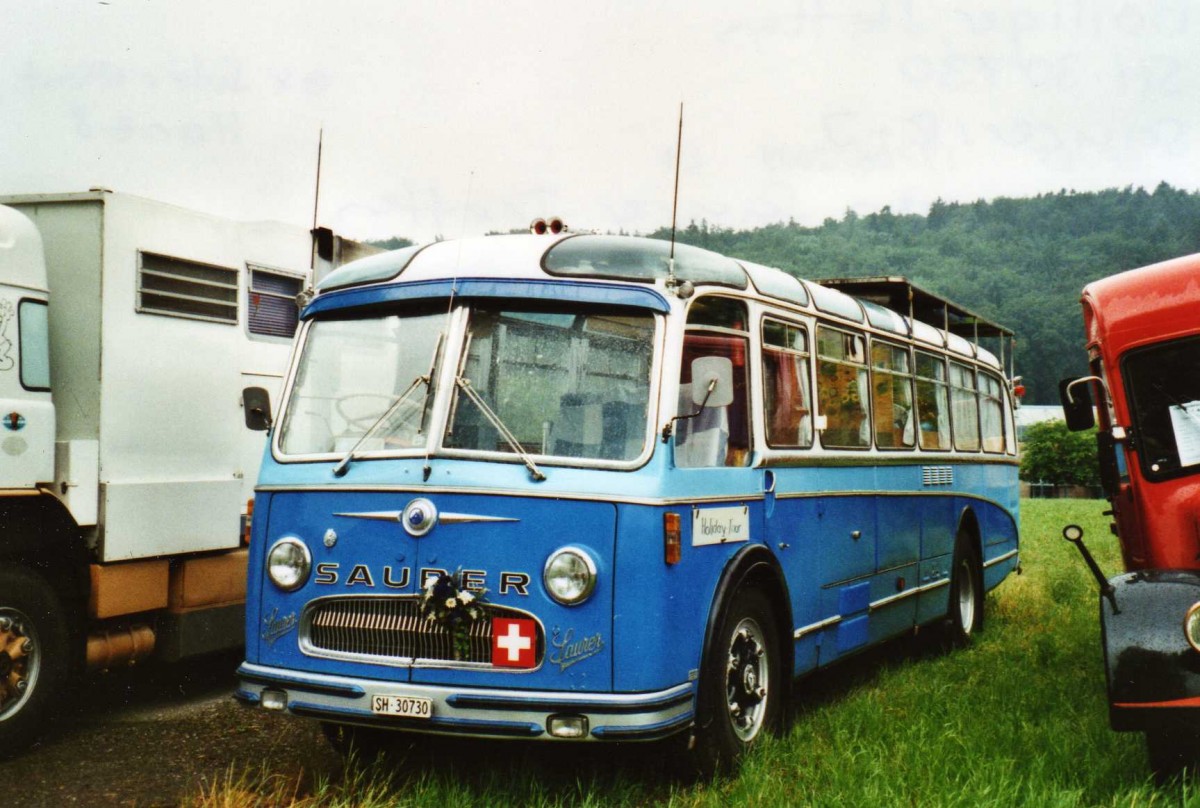 (117'122) - Bolliger, Stetten - SH 30'730 - Saurer/R&J (ex Sol�r+Fontana, Ilanz Nr. 8) am 6. Juni 2009 in Thayngen, Saurertreffen