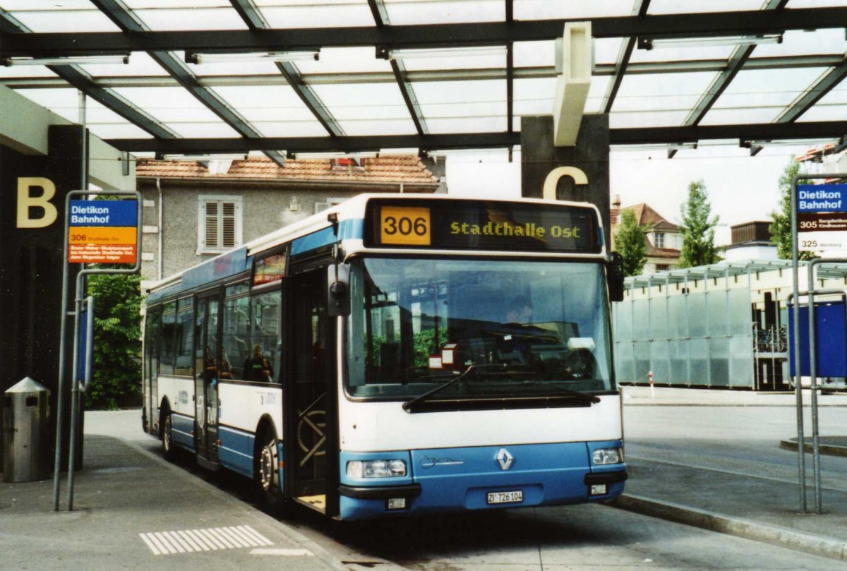 (117'416) - Limmat Bus, Dietikon - Nr. 4/ZH 726'104 - Renault (ex H�rzeler, Dietikon Nr. 1) am 8. Juni 2009 beim Bahnhof Dietikon