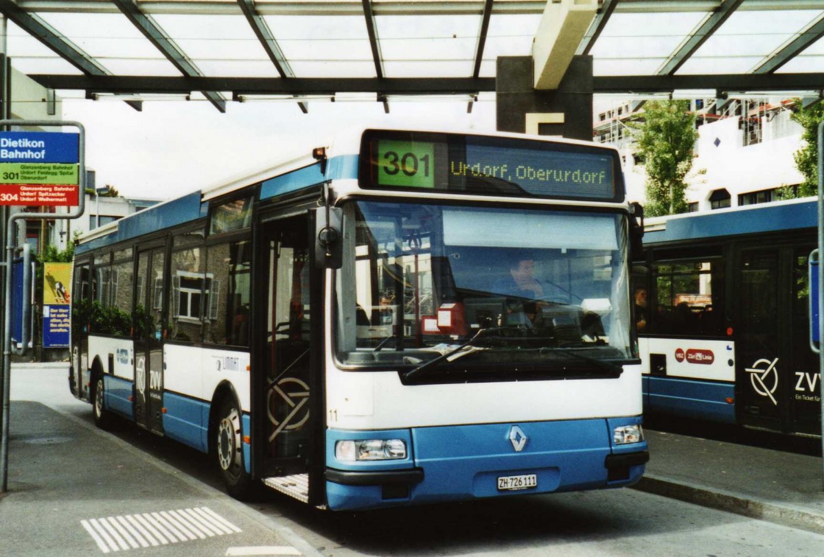 (117'419) - Limmat Bus, Dietikon - Nr. 11/ZH 726'111 - Renault (ex H�rzeler, Dietikon Nr. 37) am 8. Juni 2009 beim Bahnhof Dietikon