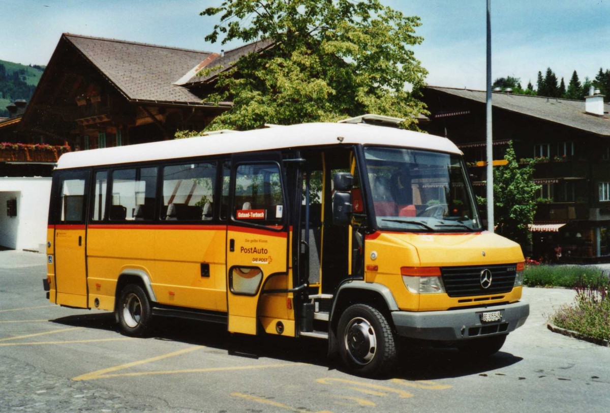 (117'634) - K�bli, Gstaad - BE 305'545 - Mercedes/Kusters am 14. Juni 2009 beim Bahnhof Gstaad