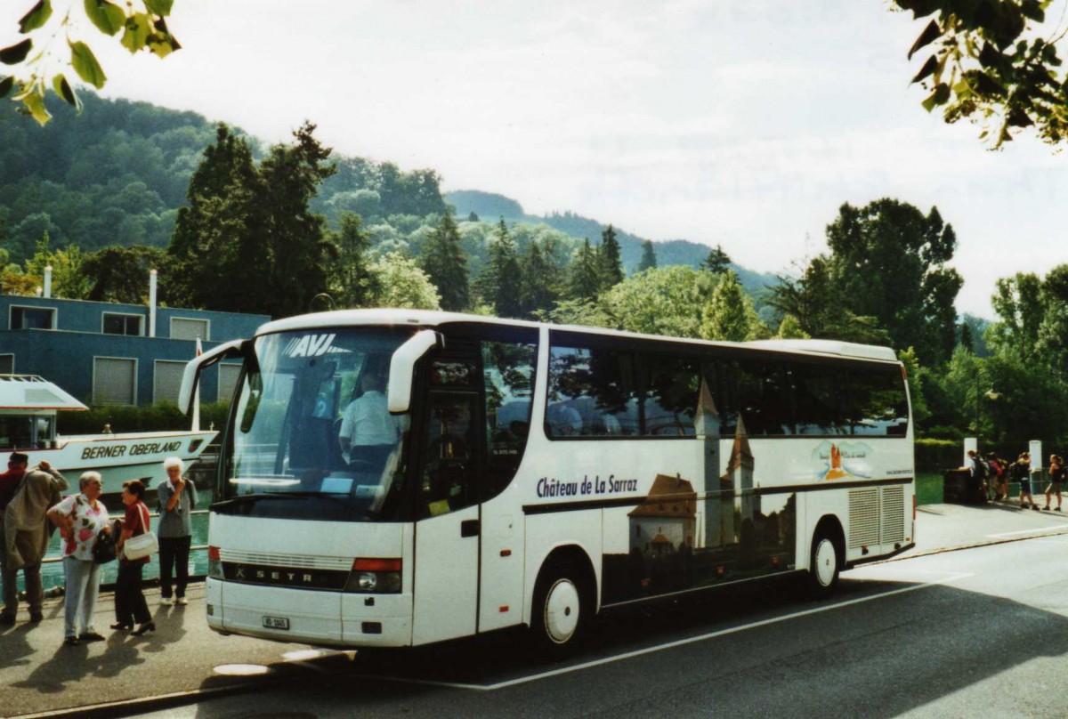 (117'820) - AVJ Les Bioux - VD 1045 - Setra am 18. Juni 2009 bei der Schiffl�ndte Thun