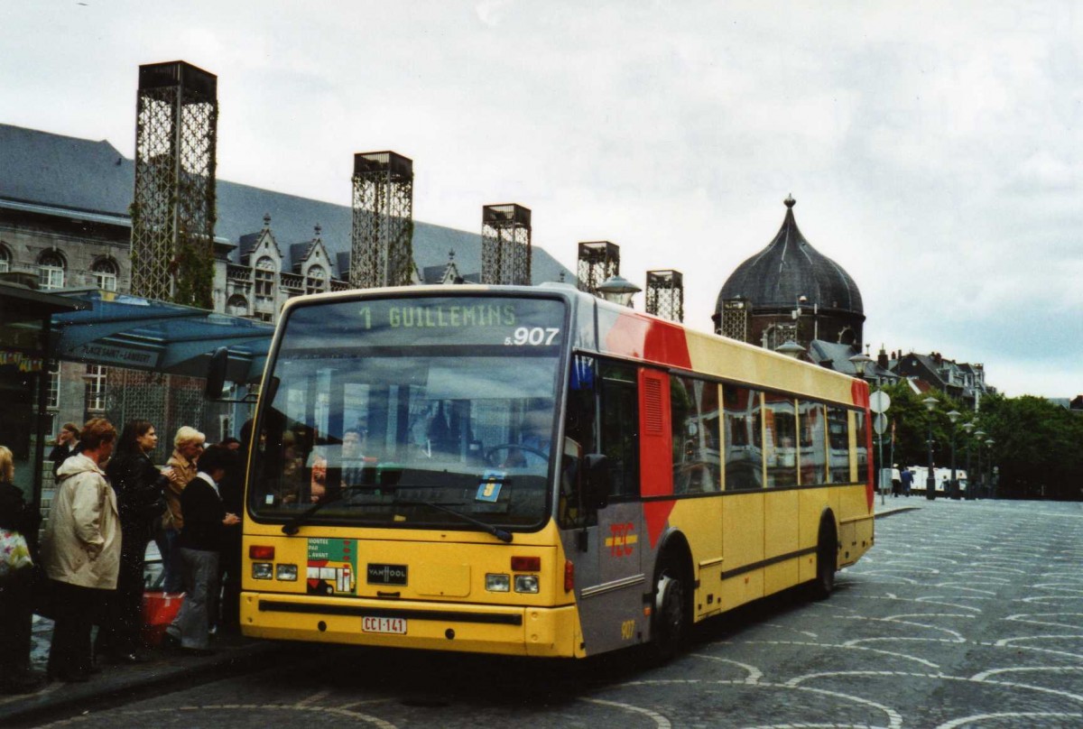 (118'713) - TEC Li�ge - Nr. 5.907/CCI-141 - Van Hool am 8. Juli 2009 in Li�ge, Place Saint-Laurent