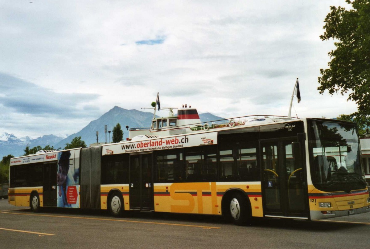 (119'107) - STI Thun - Nr. 121/BE 700'121 - MAN am 12. Juli 2009 bei der Schiffl�ndte Thun