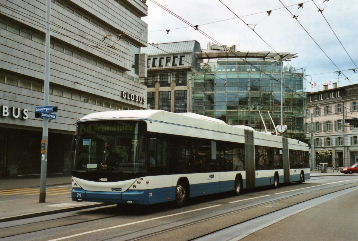 (119'116) - VBZ Z�rich - Nr. 74 - Hess/Hess Doppelgelenktrolleybus am 12. Juli 2009 in Z�rich, L�wenplatz